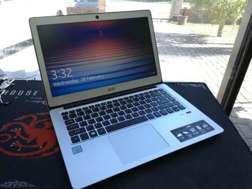 ***WOW, WHAT A BEAUTY!***ACER SWIFT 3*i5-6200U*6TH GEN i5*FULL HD*8GB RAM*256GB SSD*